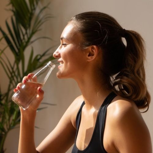 beber agua y salud dental